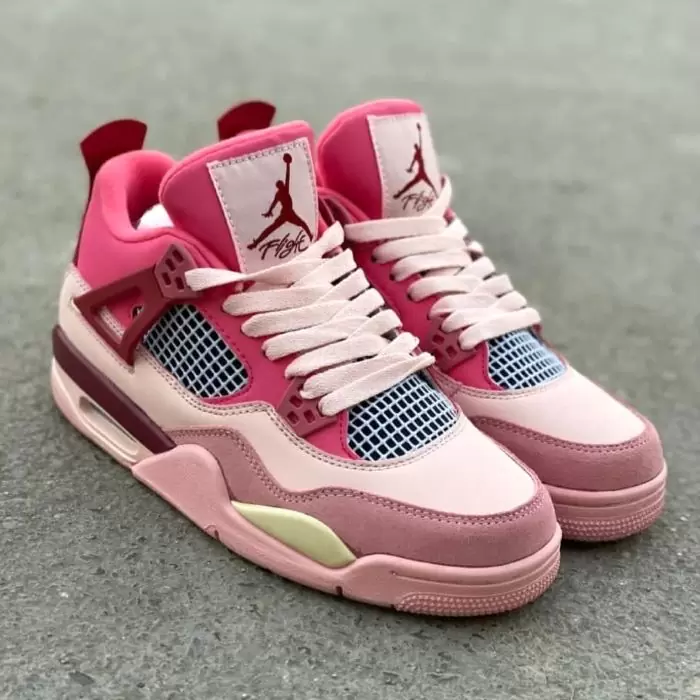 کتونی جردن 4