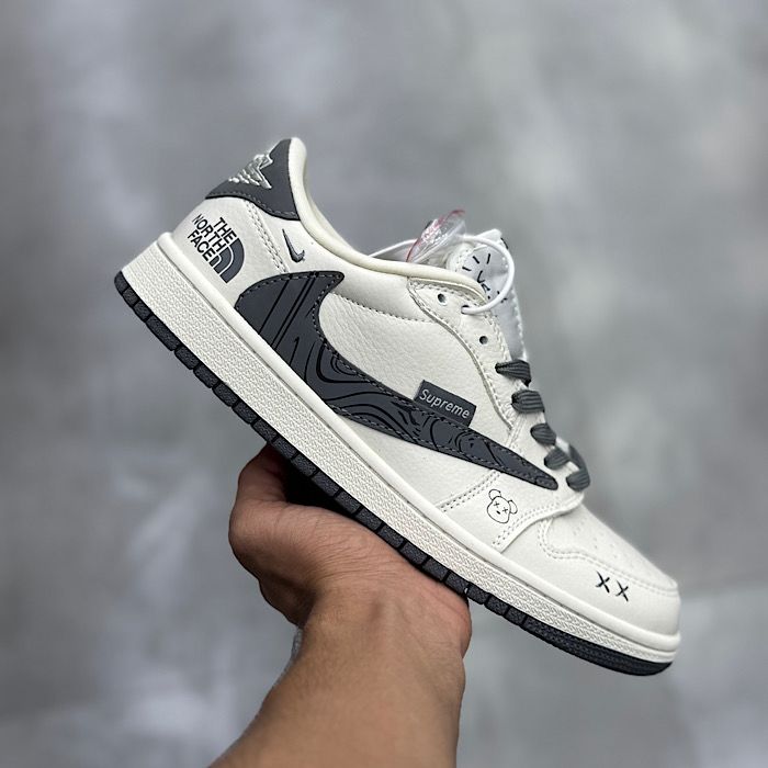 نایک جردن ترویس