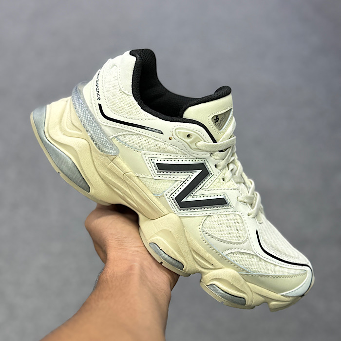 کتونی نیویلانس 9060 کرمی